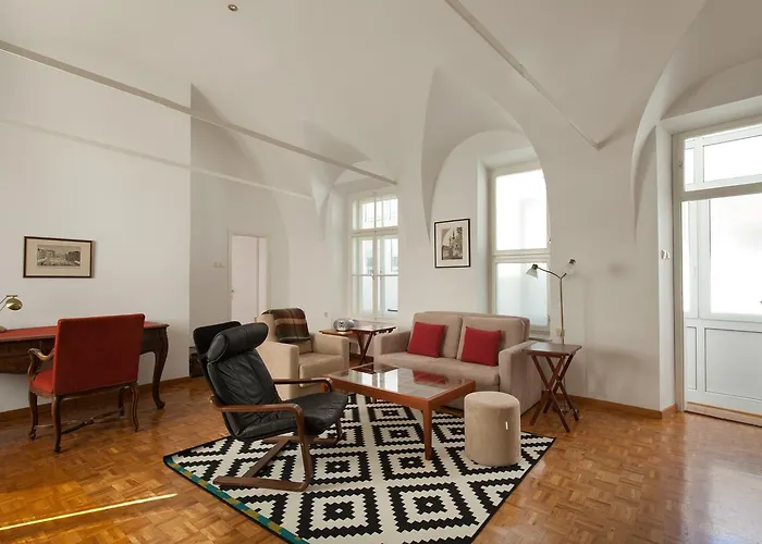 Apartman Charming Laura Tour As By Town Hall *